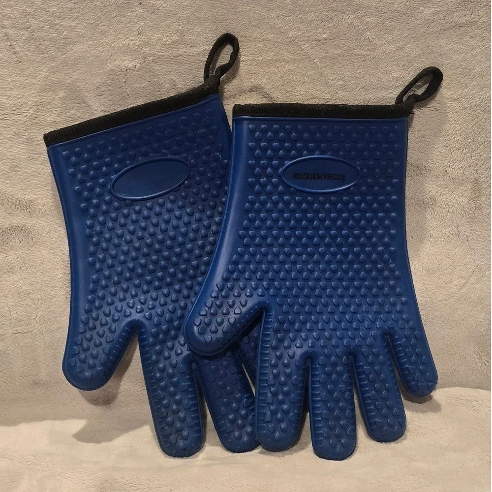 Kitchen Perfection Blue Silicone Heat Resistant Oven Mitts Non-Slip BBQ Gloves